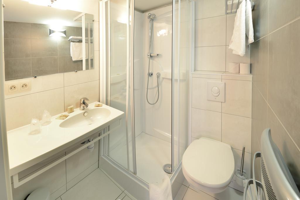 Hôtel De La Cloche - Room Service disponible sur commande Obernai Camera foto