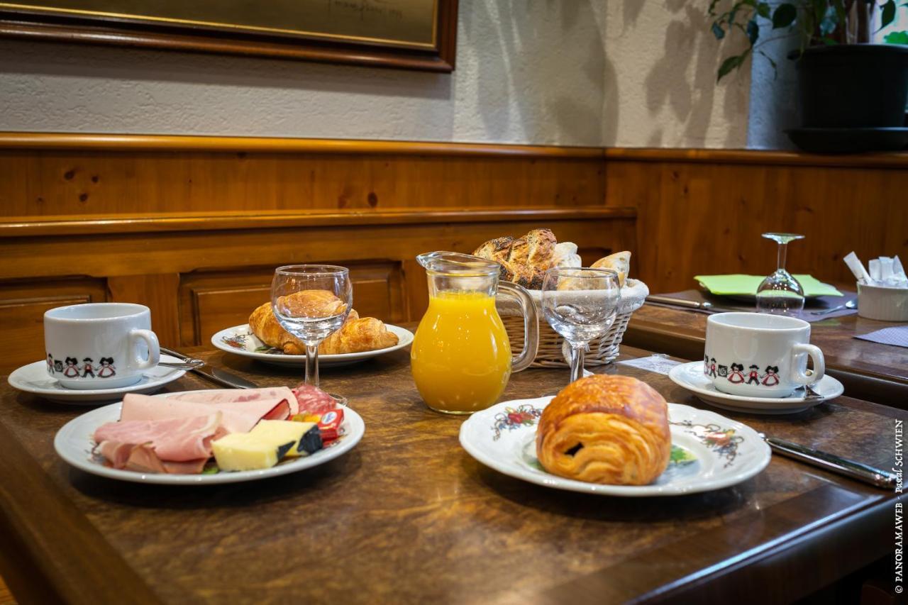 Hôtel De La Cloche - Room Service disponible sur commande Obernai Esterno foto
