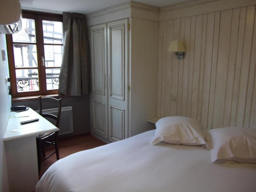 Hôtel De La Cloche - Room Service disponible sur commande Obernai Camera foto