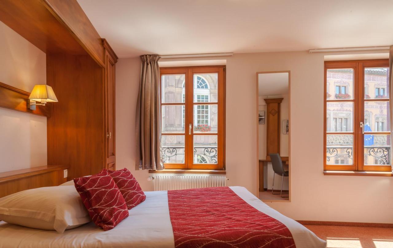 Hôtel De La Cloche - Room Service disponible sur commande Obernai Esterno foto